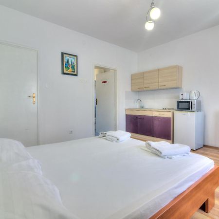 סנג' Apartmani Ana מראה חיצוני תמונה