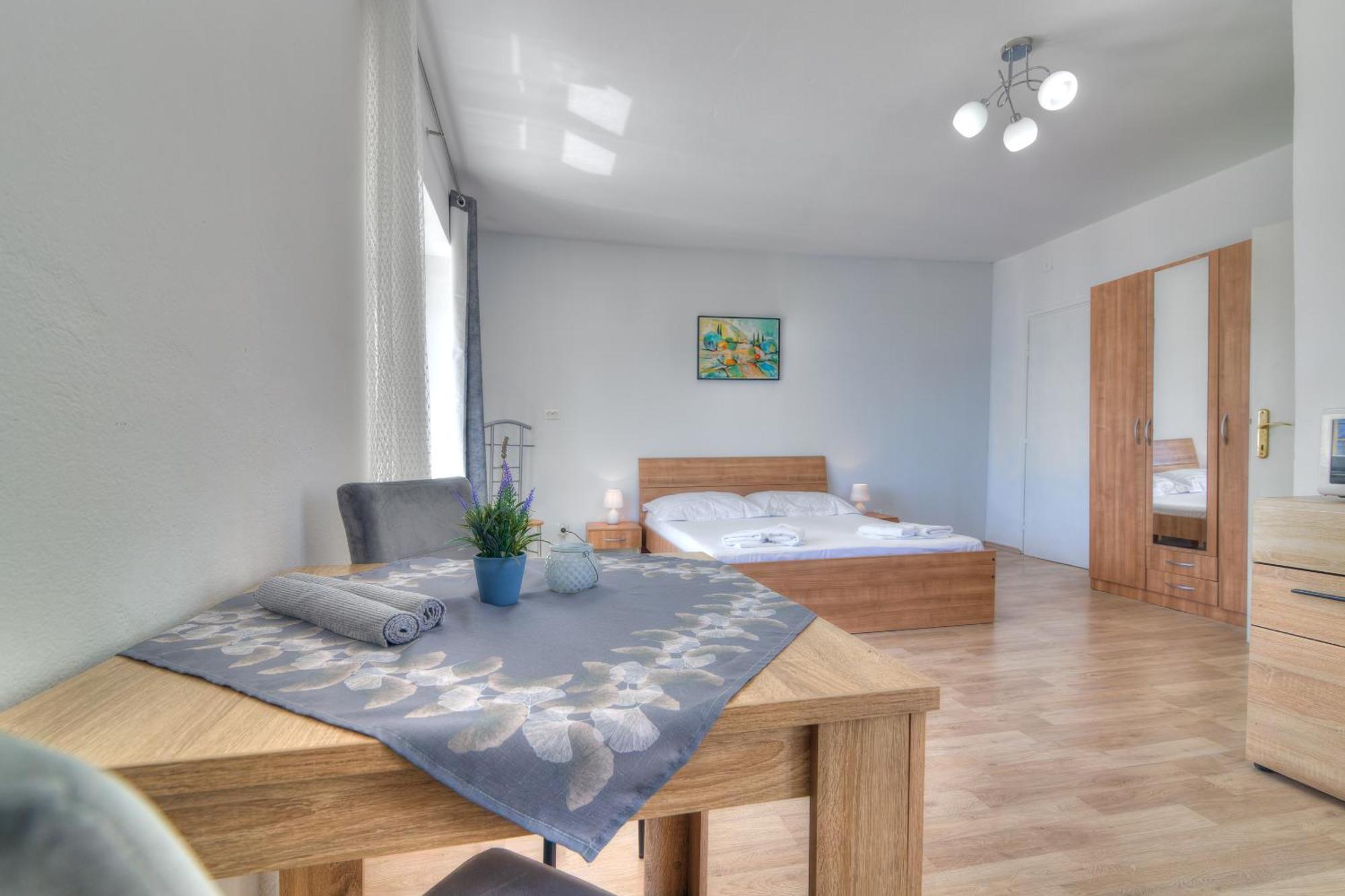 סנג' Apartmani Ana מראה חיצוני תמונה